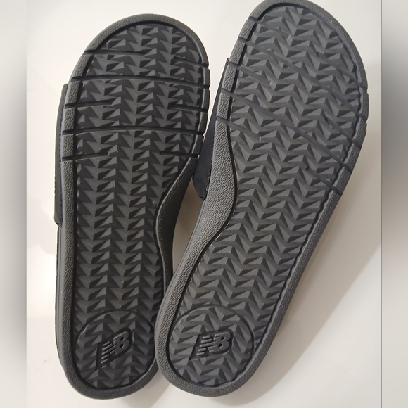 New balance mens slides size 12 new with tags - Picture 3 of 5